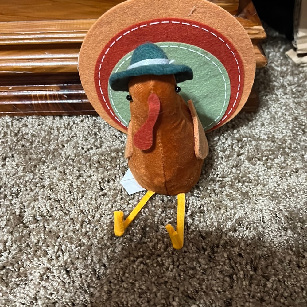 Target Bullseye Playground Fabric Turkeys Sitting 5" Tall New with Tags